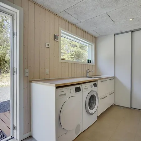 Delan - 1-3km From The Sea By Interhome