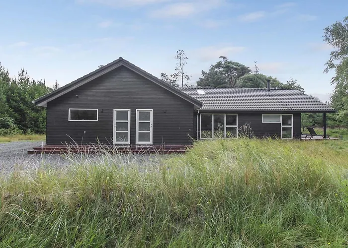 Delan - 1-3km From The Sea By Interhome *