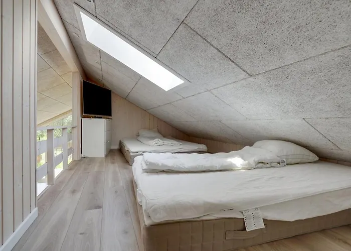 Delan - 1-3km From The Sea By Interhome