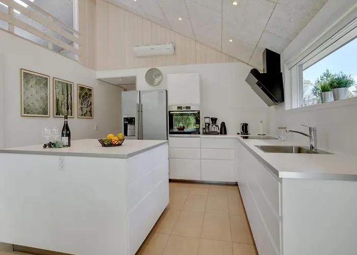 Delan - 1-3km From The Sea By Interhome *